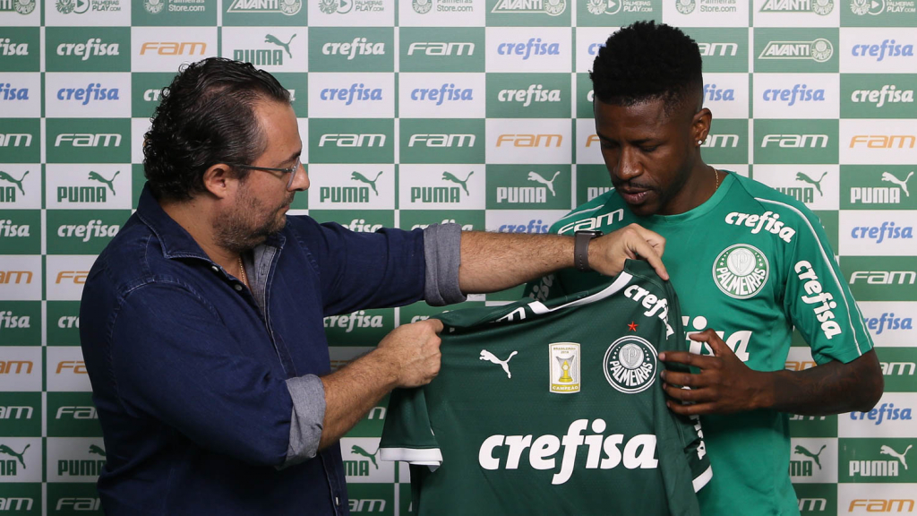 [COMENTE] Qual é a sua opinião sobre a contratação 