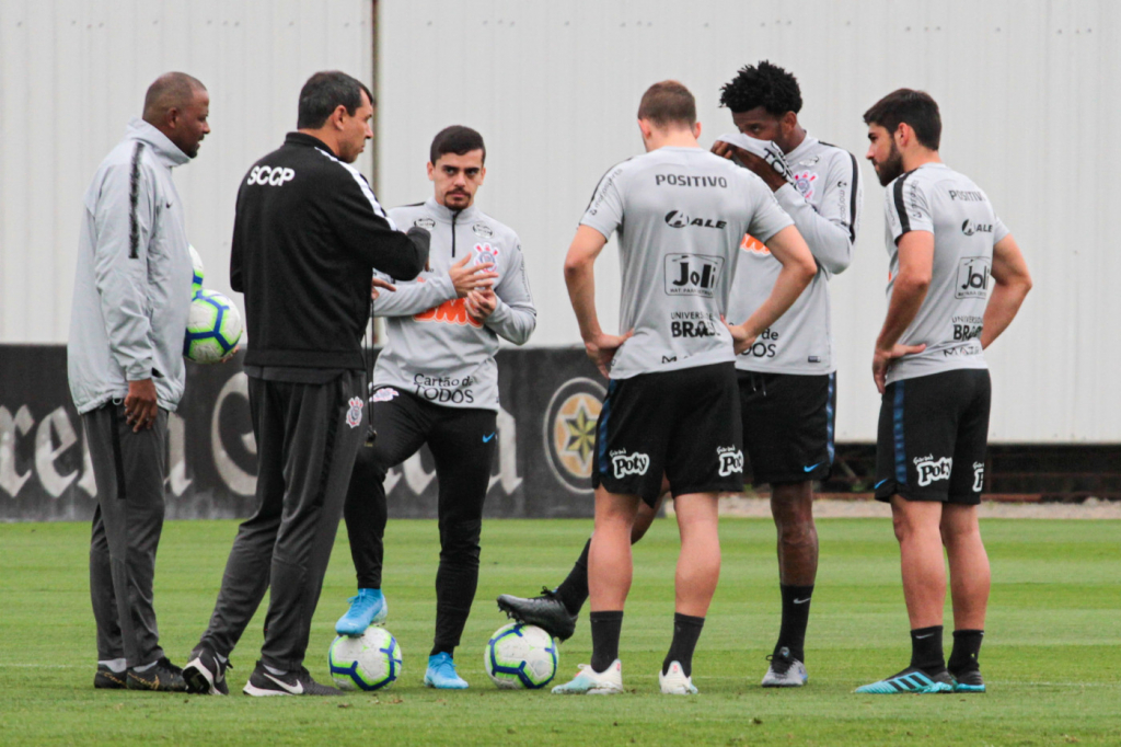 Corinthians divulga lista de relacionados para o jogo contra o Fluminense; confira