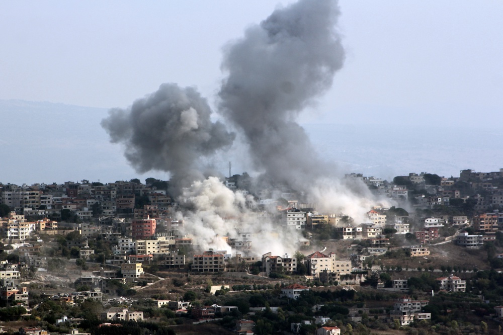 Hezbollah lança mais de 200 mísseis contra Israel em retaliação aos ataques sofridos