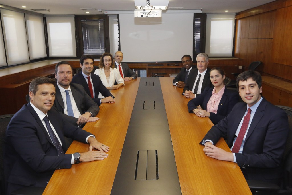 Copom divulga ata, aponta para incerteza nos EUA e indica que próximos ajustes dependerão do governo