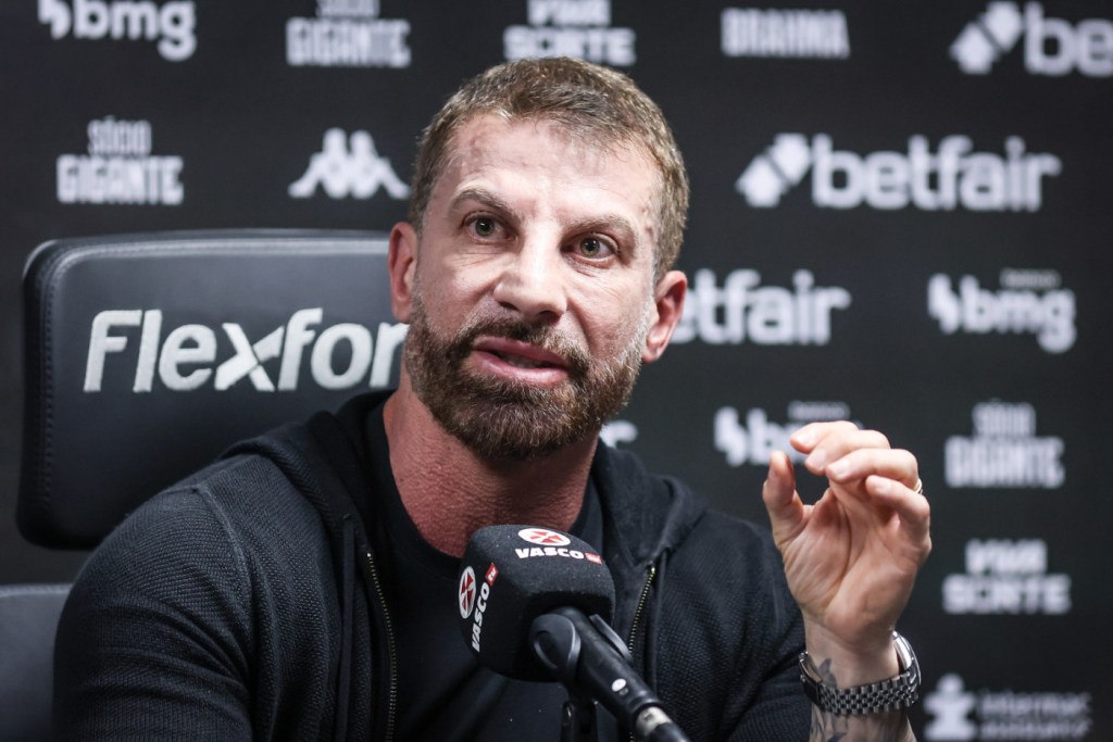 Pedrinho rebate Ramón Díaz e defende grandeza do Vasco: ‘Se ele acredita em pesquisas, está muito enganado’