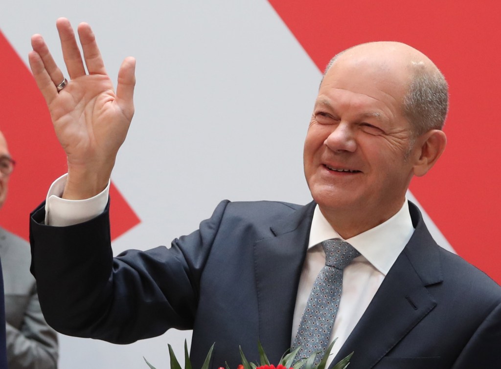 Ministro de Olaf Scholz abre mão de candidatura e deixa caminho livre para chanceler tentar reeleição na Alemanha