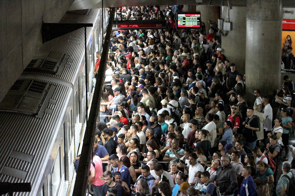 Após mais de 50 anos, Metrô de SP deixará de aceitar bilhete magnético
