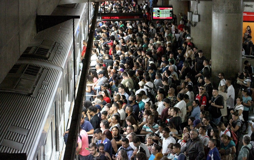 Após mais de 50 anos, Metrô de SP deixará de aceitar bilhete magnético - QTU Questões do Universo