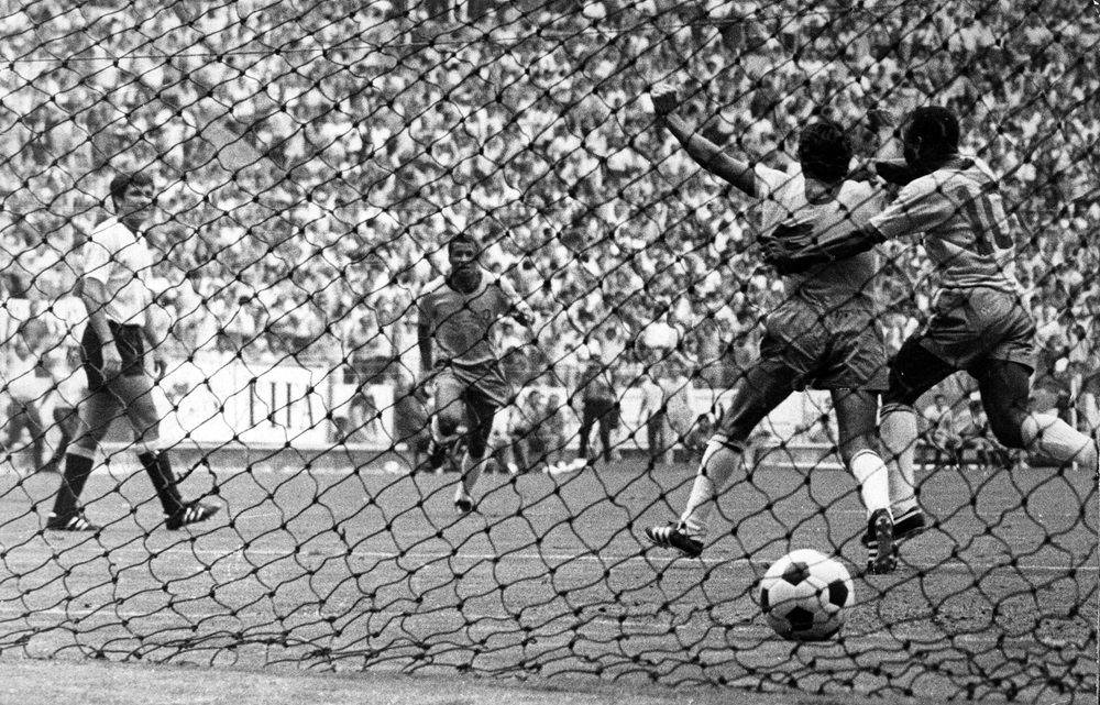 Brasil e Uruguai fizeram um duelo histórico na Copa de 1970, considerado a revanche do 'Maracanazo'