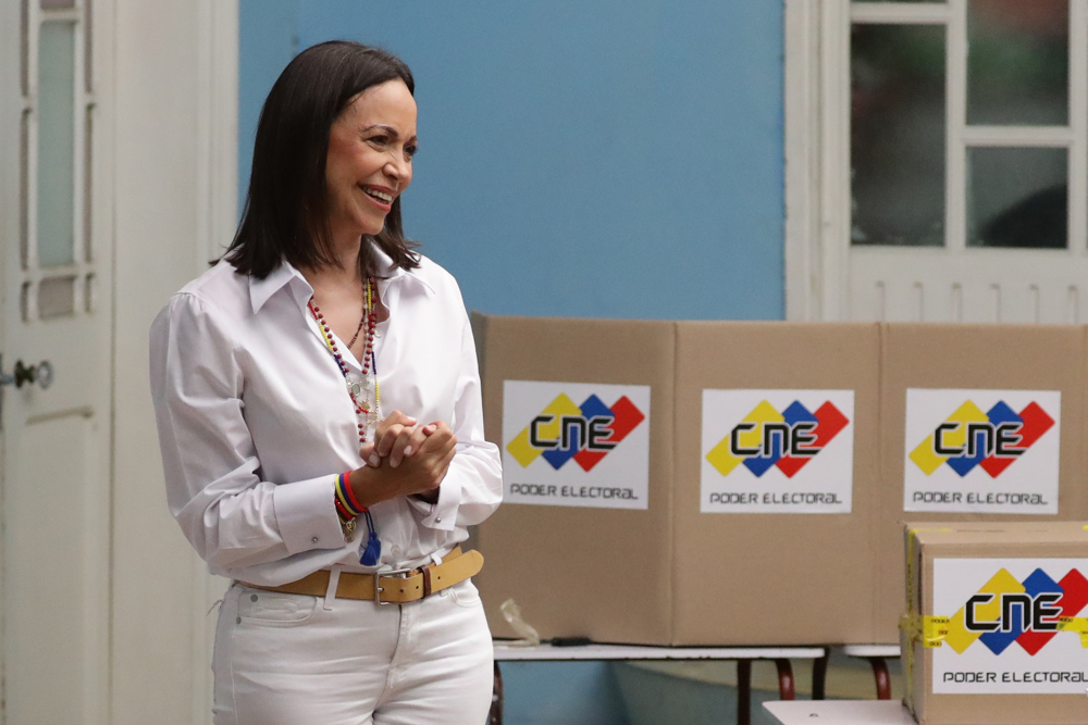 Venezuela inicia investigação contra María Corina Machado por suposta traição à pátria