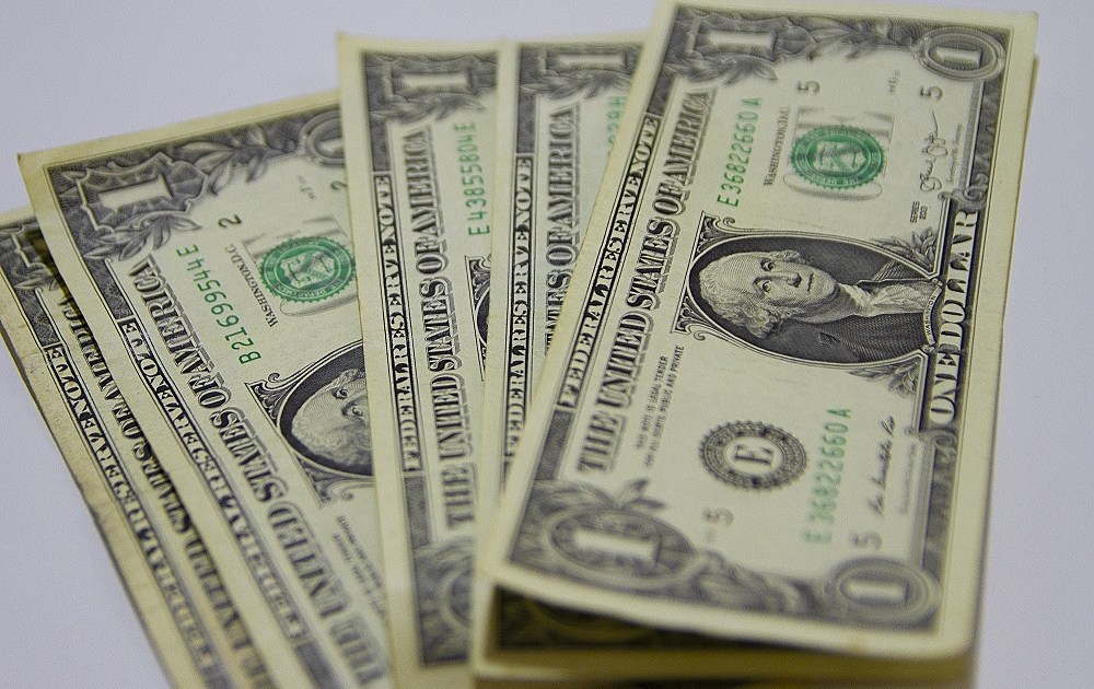 Governo Trump vai exigir caução de até US$ 250 mil de candidatos ao green card