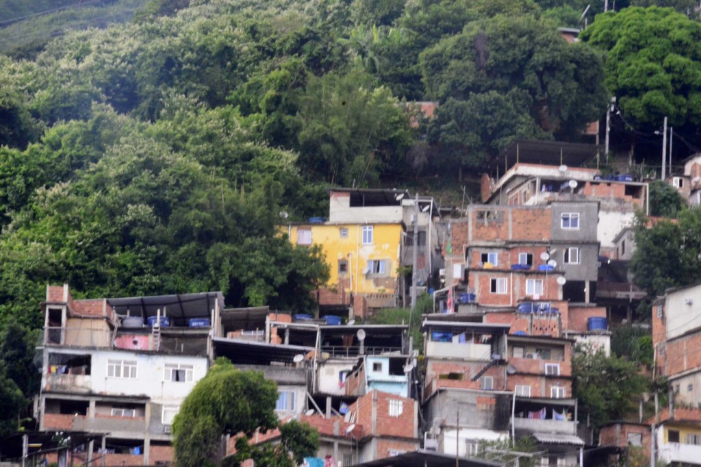 Pessoas negras representam 73% da população nas favelas, aponta Censo