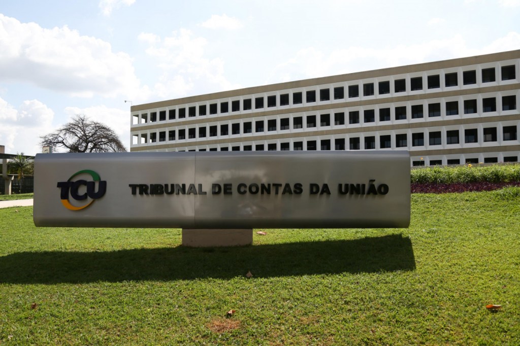 TCU avalia proposta da Anatel para mudança do contrato da Vivo
