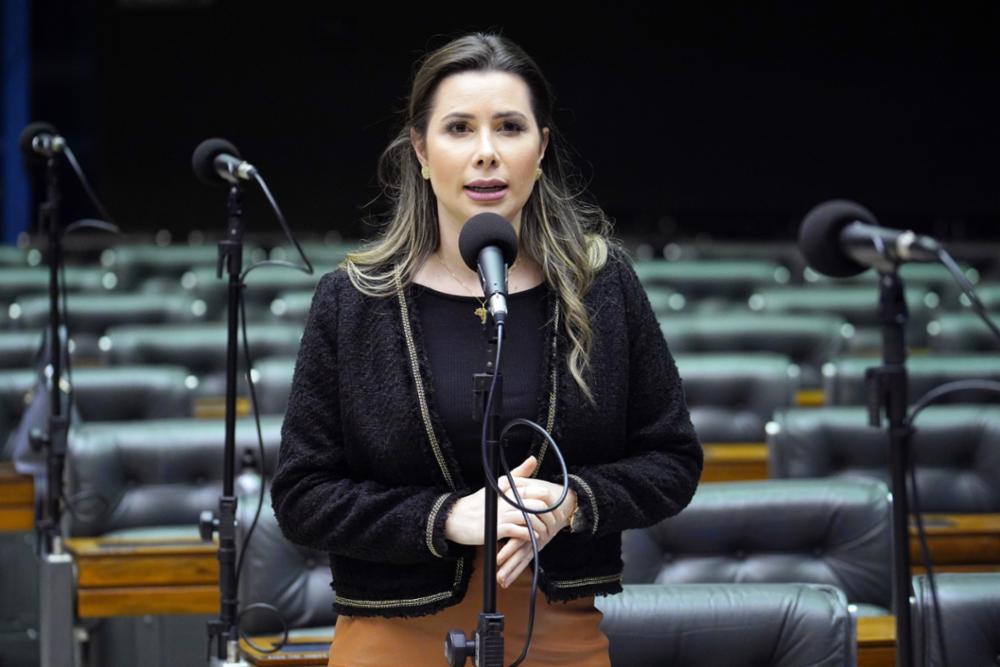 Deputada Carol de Toni é ameaçada por e-mail e pede escolta a Lira; veja mensagens