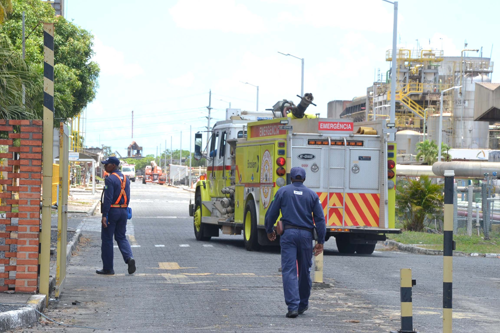 Explosão causa incêndio em fábrica da Braskem na Bahia