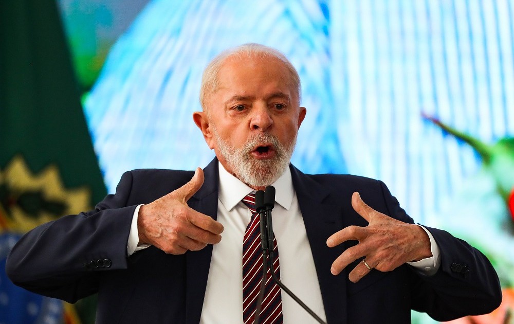 Justiça Federal barra propaganda paga do governo sobre 6x1