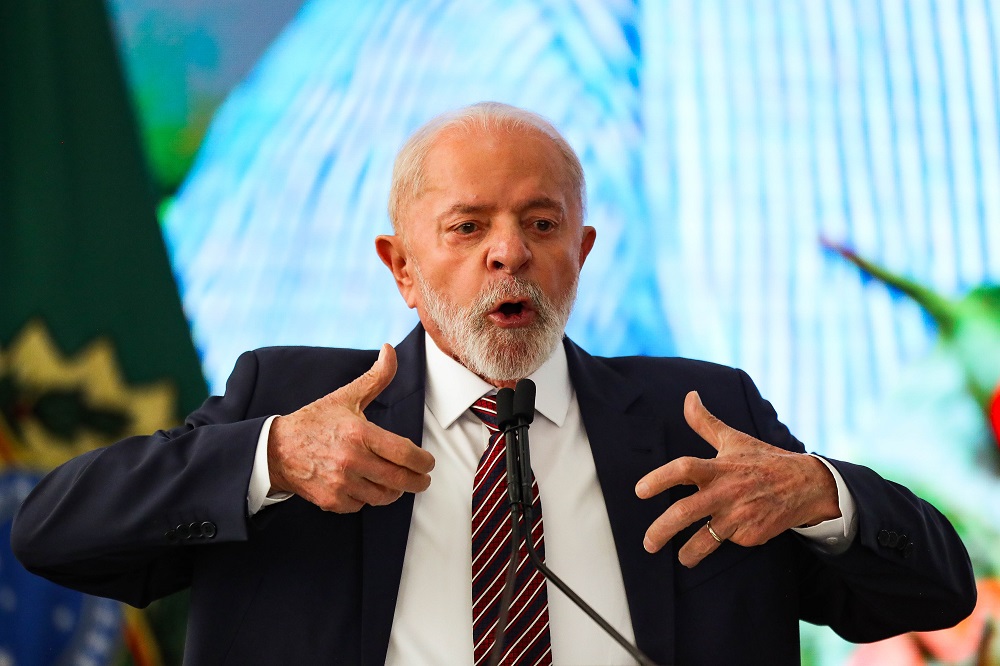 Lula afirma que ‘Maduro é problema da Venezuela, não do Brasil’