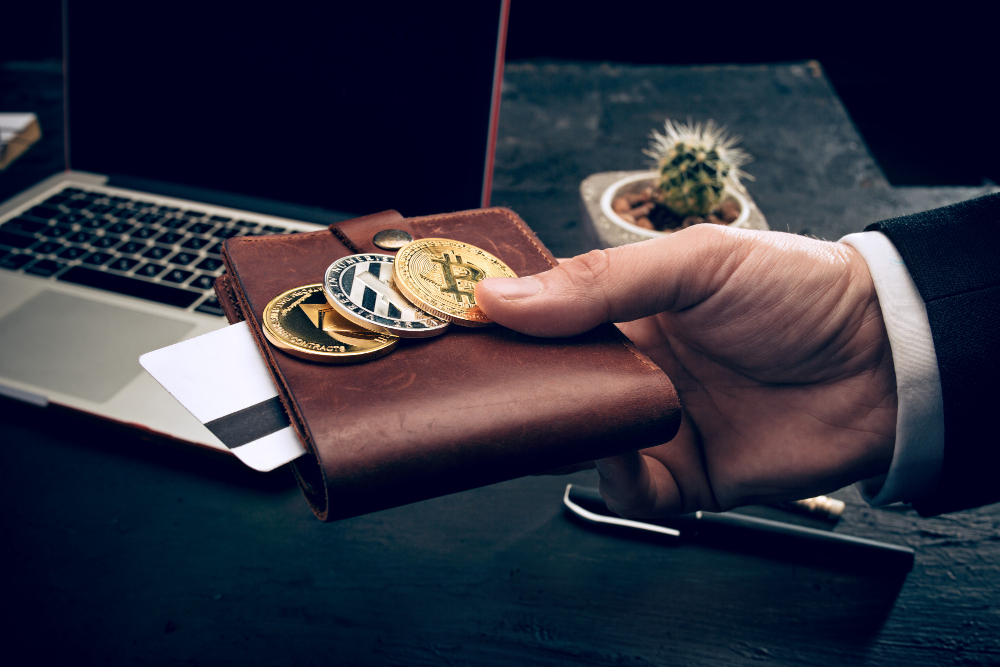 Bitcoin sobe e ultrapassa US$ 90 mil pela primeira vez