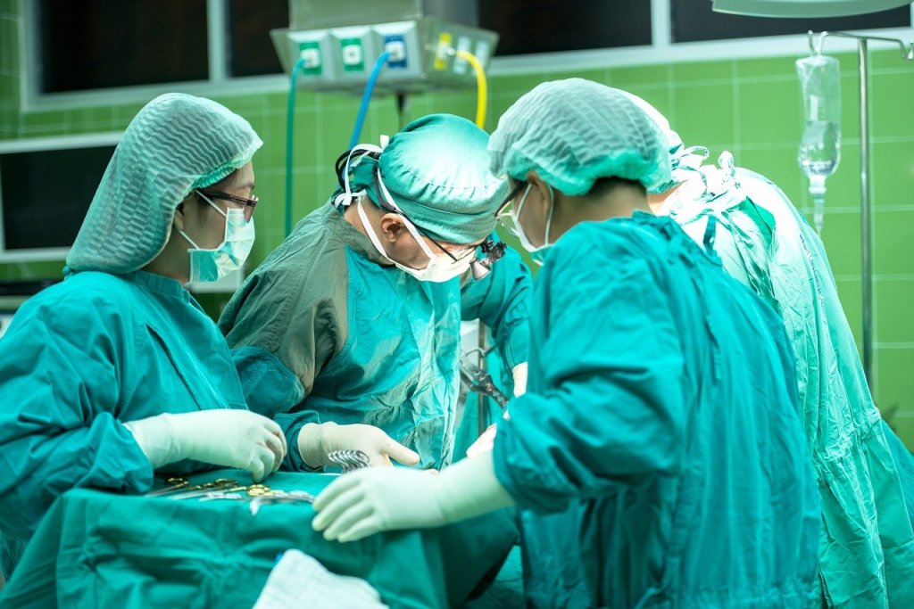 Senacon investiga 14 operadoras de saúde por cancelamentos abusivos