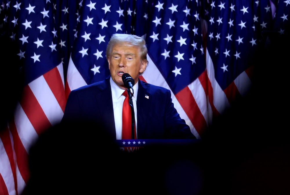 Trump diz que vai recorrer decisão de interromper construções na Casa Branca