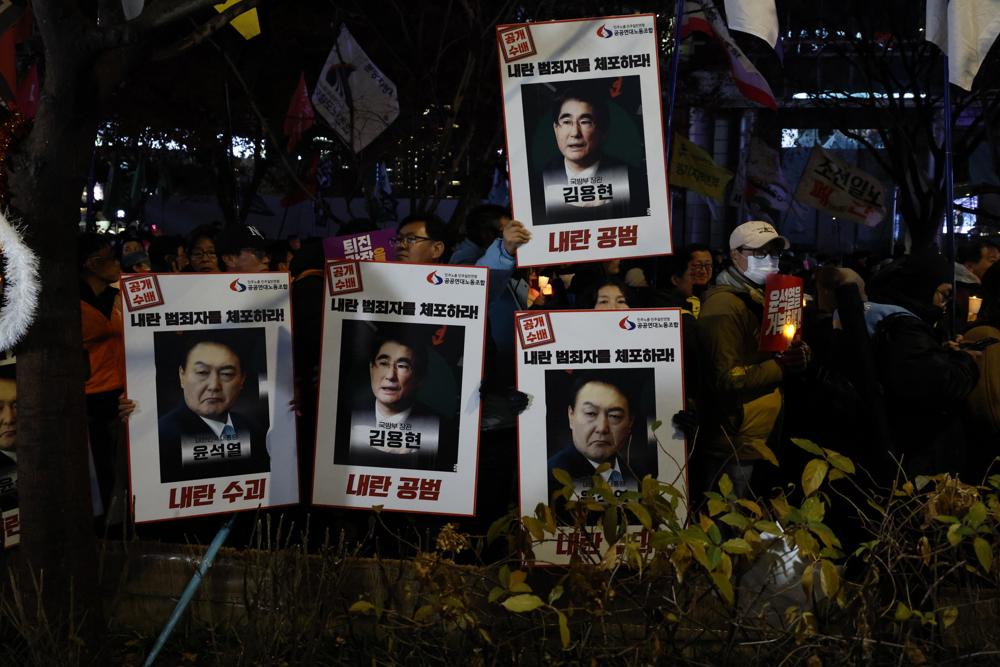 Investigadores da Coreia do Sul solicitam ordem de prisão do ex-presidente