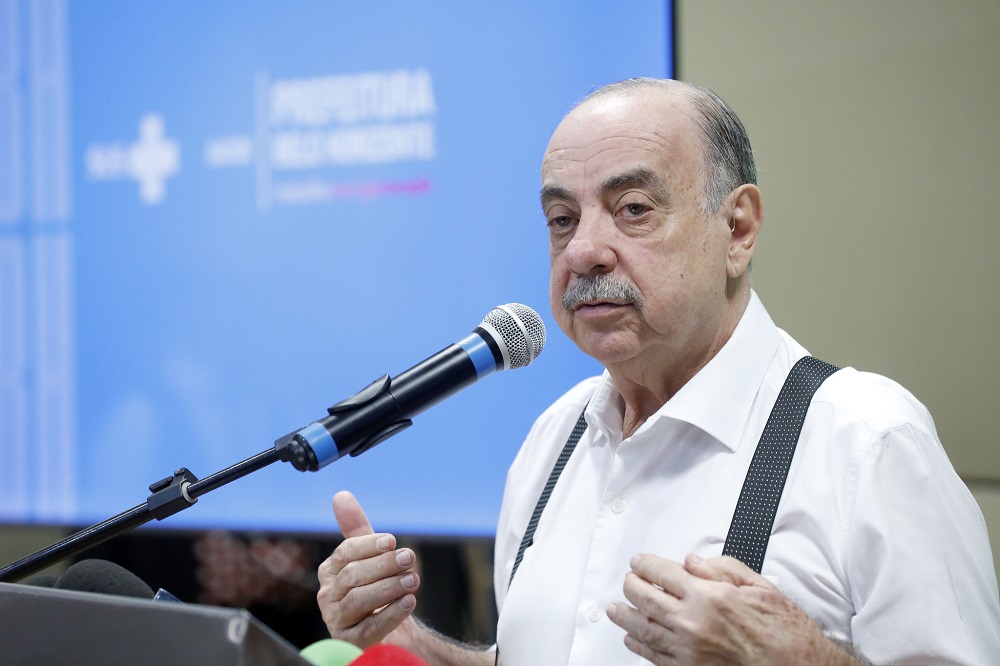 Prefeito de Belo Horizonte vai para a UTI devido a um sangramento intestinal