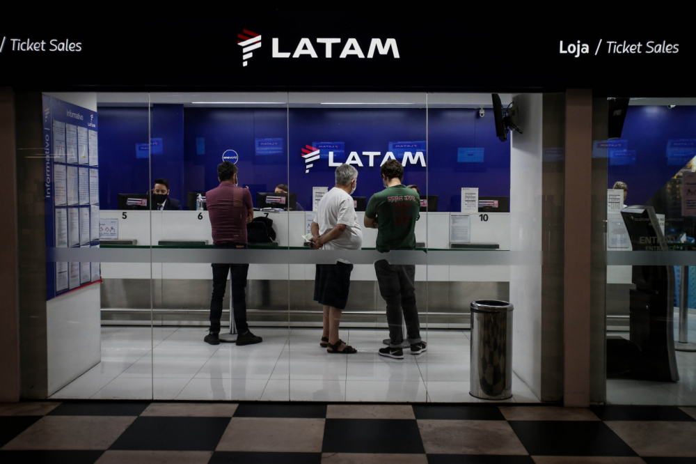 Latam e Voepass deverão pagar pensão a pais de vítima