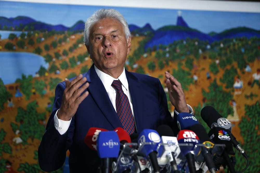 Caiado anunciará apoio a Flávio Bolsonaro no 2º turno