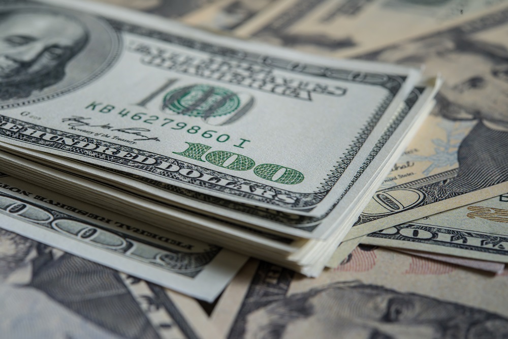 Dólar tem mais um dia de alta após Câmara aprovar pacote de corte de gastos do governo
