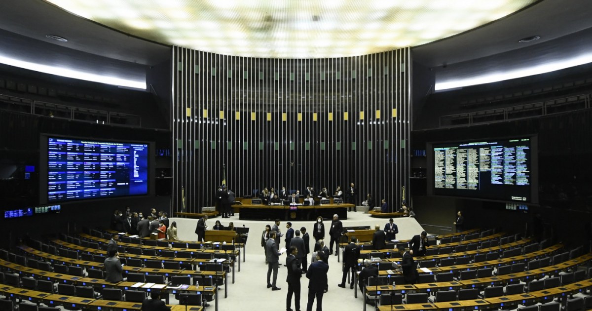 Governo retira urgência de PL sobre a 6×1