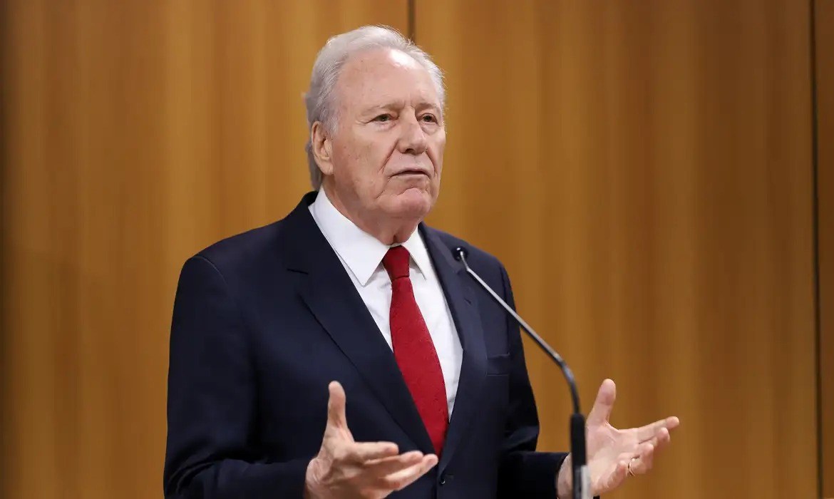 Ministro da Justiça diz que estuda novo regulamento para uso da força policial