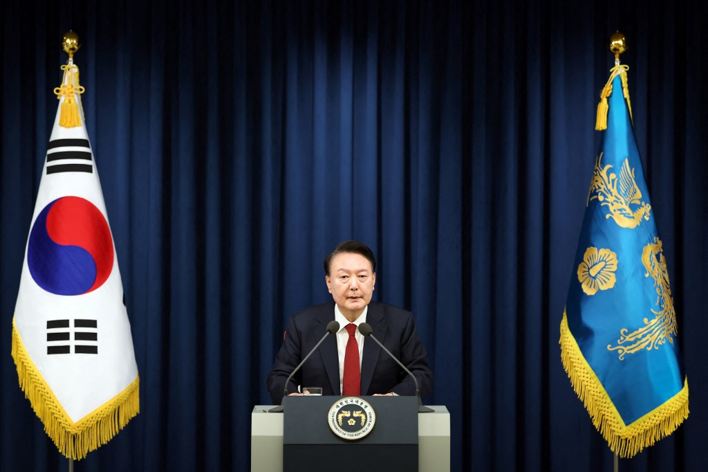 Presidente sul-coreano não desiste do mandato após fracasso da lei marcial