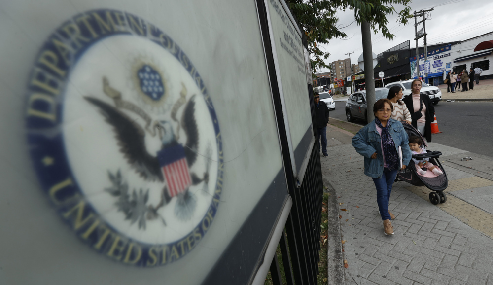 Colômbia aceita condições de deportação de Trump e evita sanções dos EUA