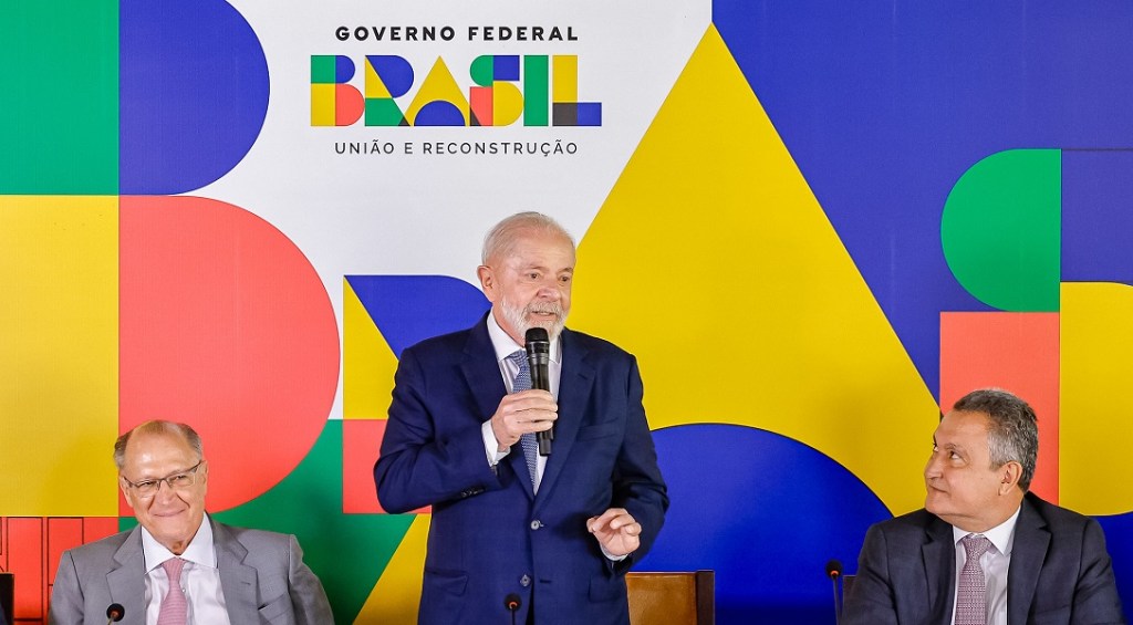 Lula diz estar ‘totalmente recuperado’ após cirurgia na cabeça