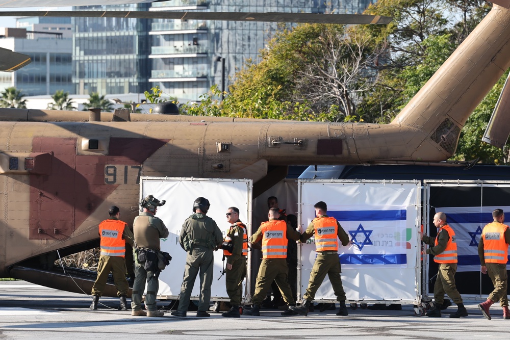 Oito reféns são encontrados mortos em meio a negociações de cessar-fogo, diz Israel
