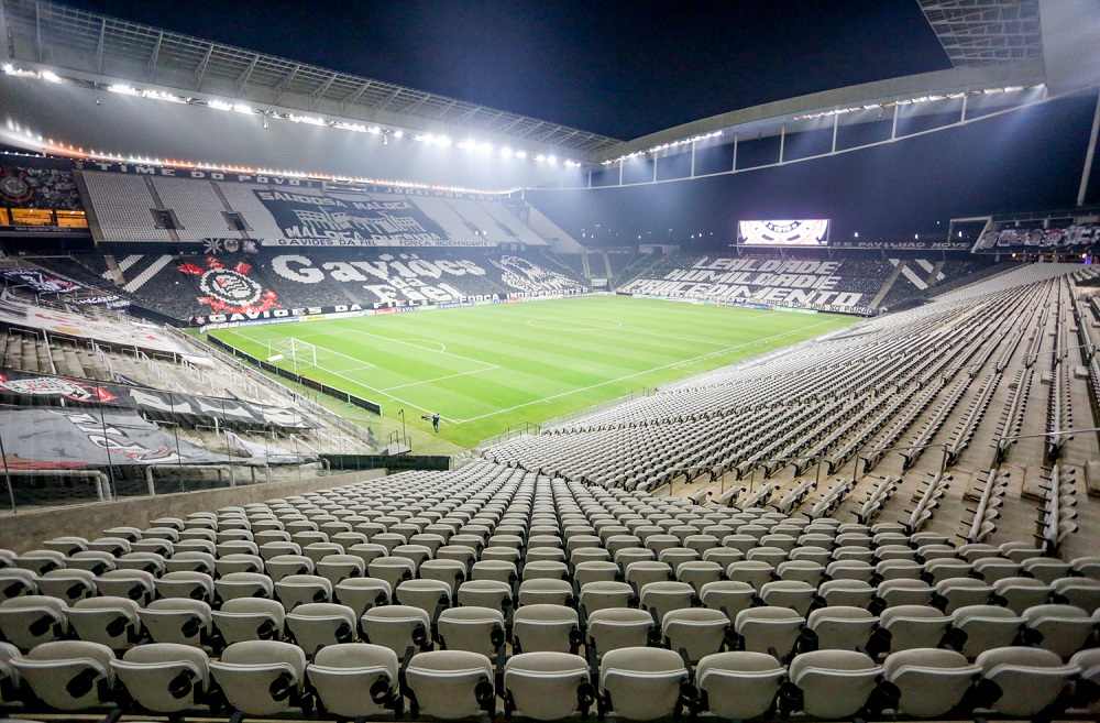 Corinthians enfrenta bloqueio judicial e crise financeira de R$ 2,3 bilhões