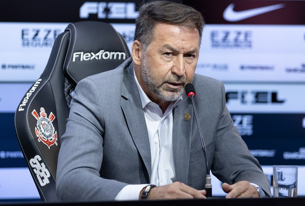 Corinthians confirma saída de ‘braço direito’ de Augusto Melo em meio à crise no clube