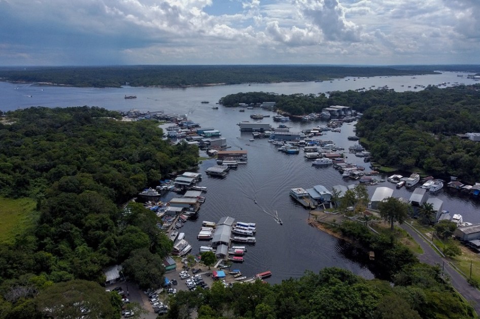 Marina do Davi, zona oeste da cidade de Manaus na manhã desta sexta-feira (21) um dos locais mais afetados pela seca recorde de 2023