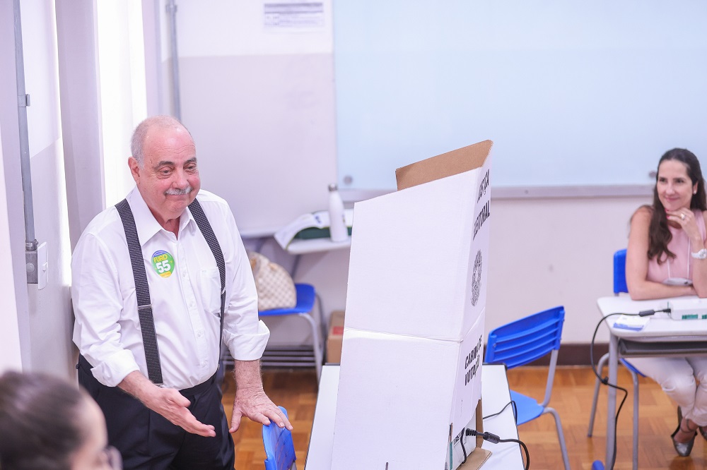 Fuad Noman é internado novamente com desidratação