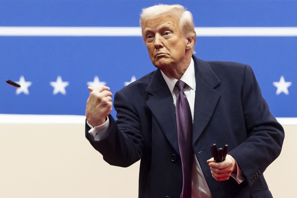 Trump afirma que Microsoft está em negociações para comprar o TikTok