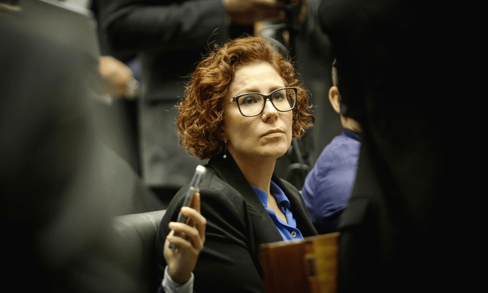 Cassada pelo TRE-SP, Zambelli está ainda mais distante de liderar a minoria; De Toni é a favorita