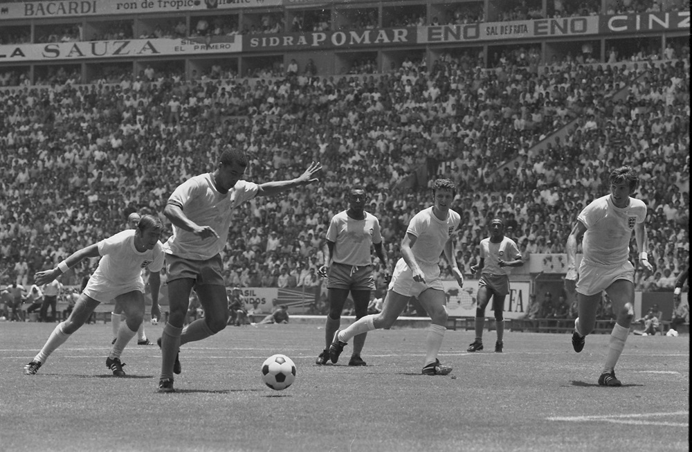 O duelo entre Brasil e Inglaterra na Copa de 1970 foi chamado de ‘jogo do século’