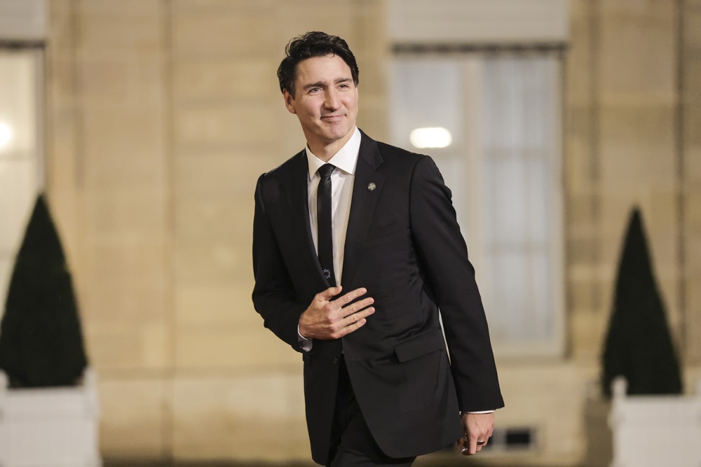 Trudeau promete resposta ‘firme’ às tarifas de Trump sobre importações de aço e alumínio