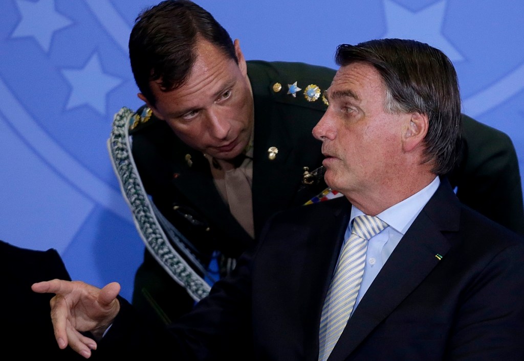 Delação de Mauro Cid é peça-chave na denúncia contra Bolsonaro