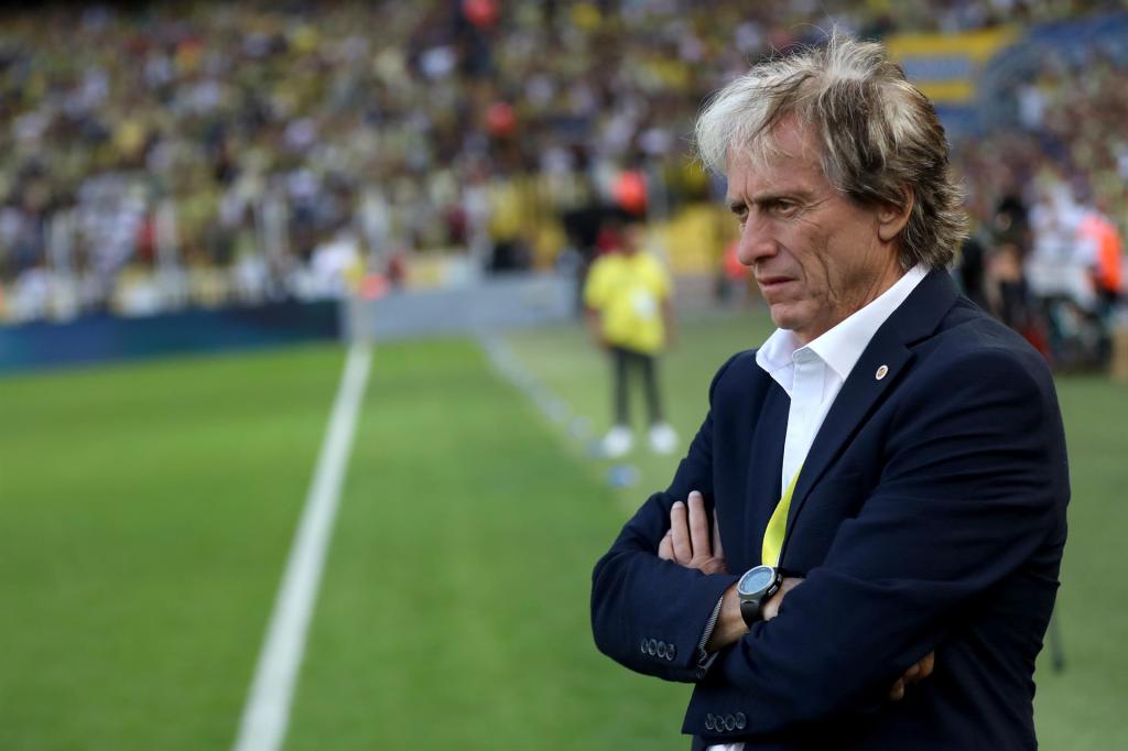 Jorge Jesus elogia Neymar e lamenta saída do Al-Hilal