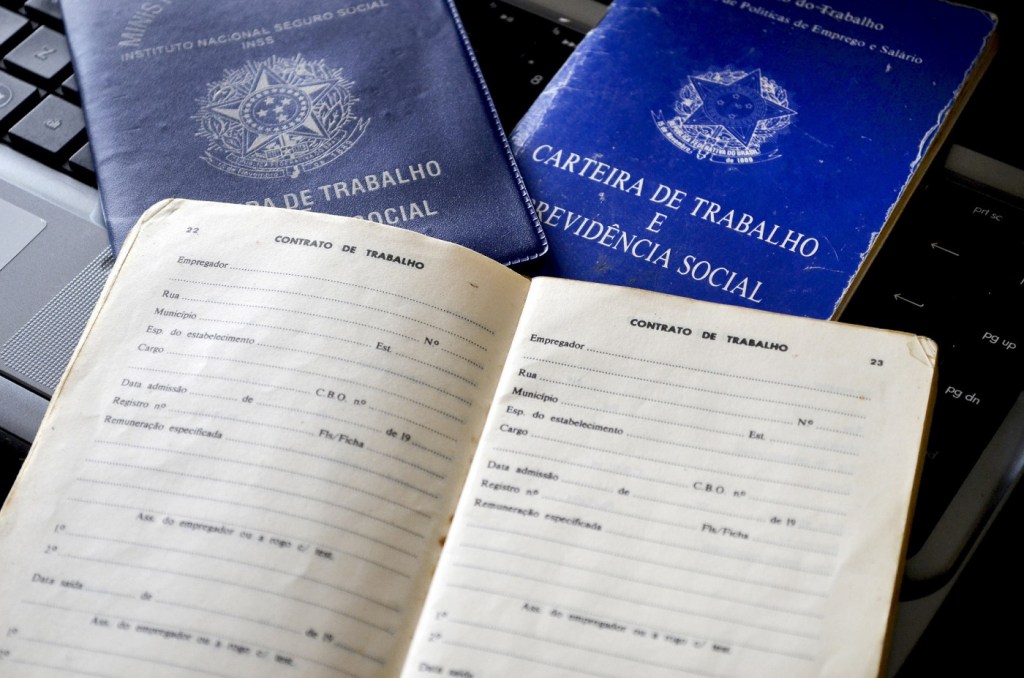 Desemprego cresce no Brasil e chega a 6,5%, mas tem menor taxa para o trimestre encerrado em janeiro desde 2012