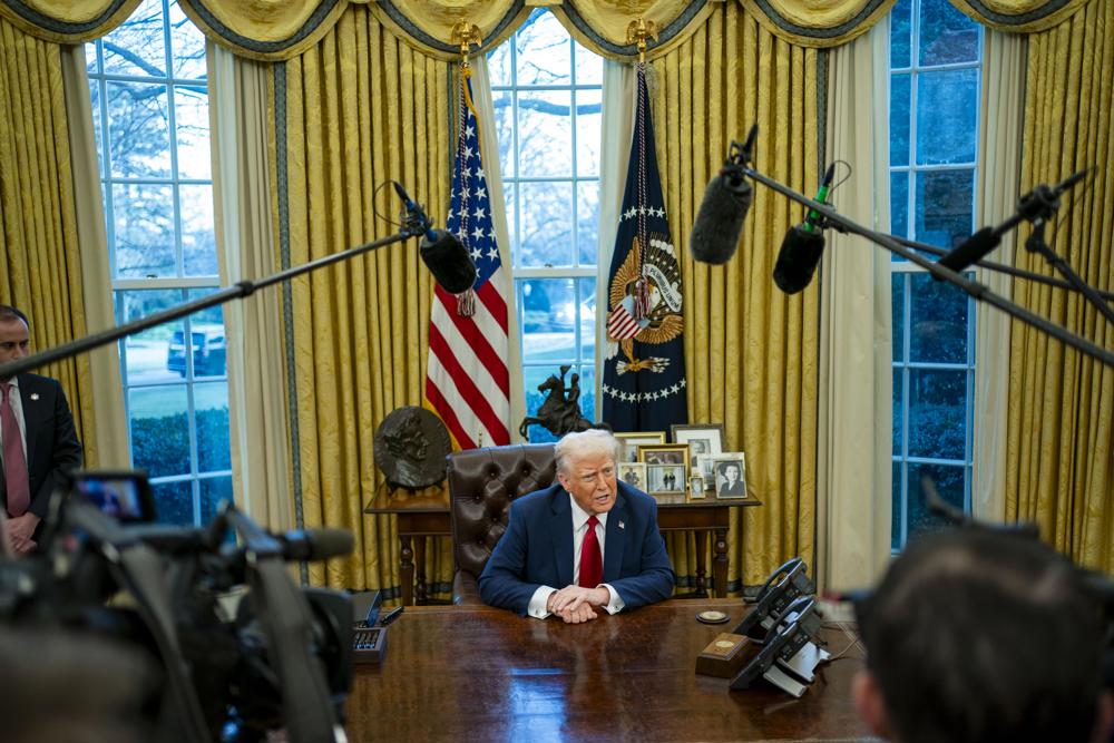 Hora H do Agro fala sobre Trump x China, dólar abaixo de R$ 6, impeachment e fila de caminhões