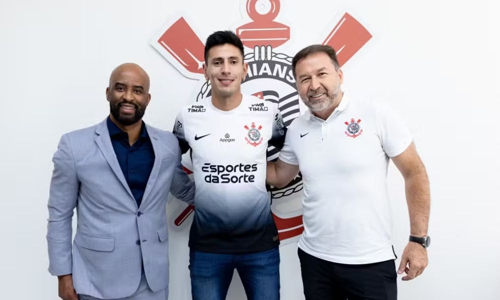 Angileri é apresentado no Corinthians, explica sumiço no Getafe e se compromete em recuperar melhor desempenho