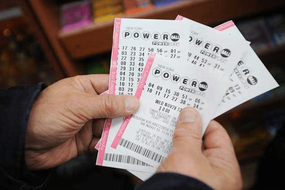 Os brasileiros podem jogar para ganhar o prêmio principal de quase R$1 bilhão do Powerball