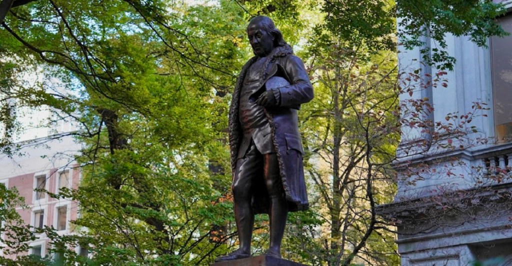Qual é a relação entre os ‘Founding Fathers’ dos Estados Unidos e a miopia social dos brasileiros?