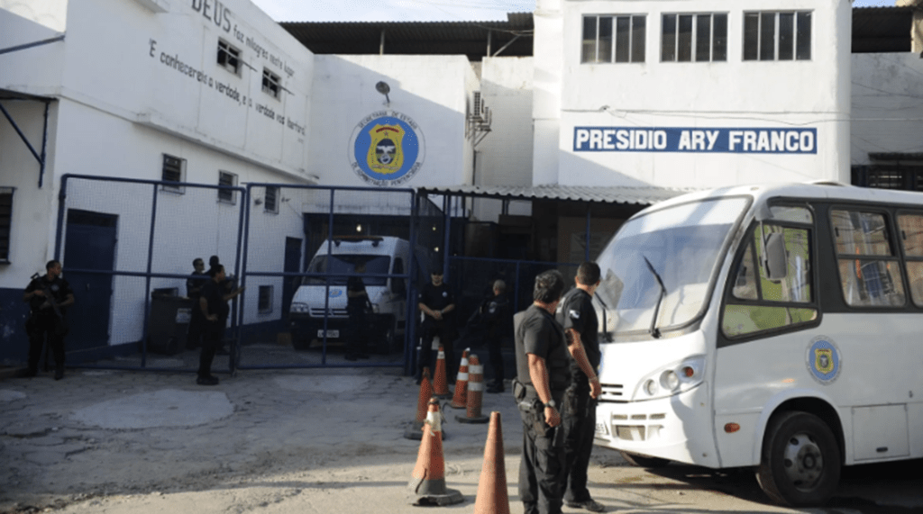 Delivery das penitenciárias do RJ formatam nova modalidade de milícia das facções