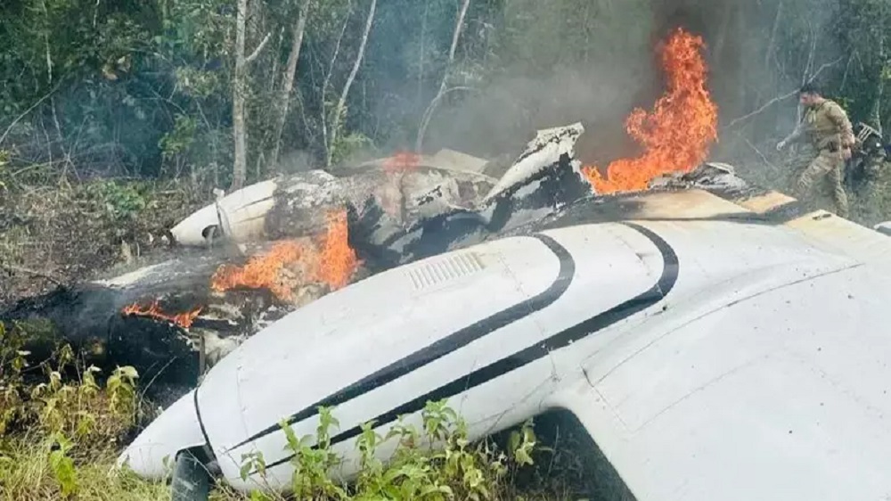 Avião