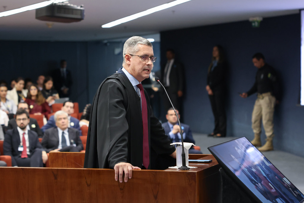 Associação da Abin diz que agência auxilia na segurança de urnas, mas nega poder de fiscalização