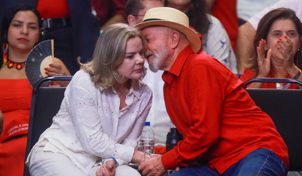 Lula errou ou fez jogada de mestre ao escolher Gleisi Hoffmann para SRI?